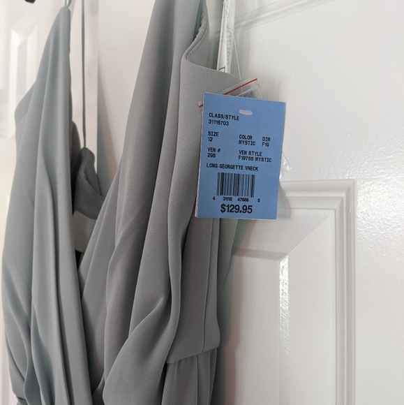 David's Bridal Georgette Bridesmaid Dress - Picture 5 of 14